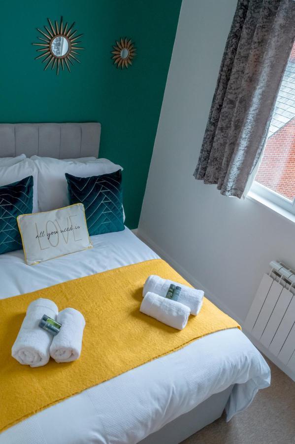Апартаменты Bed& Boujee With Sea Views Торки Экстерьер фото